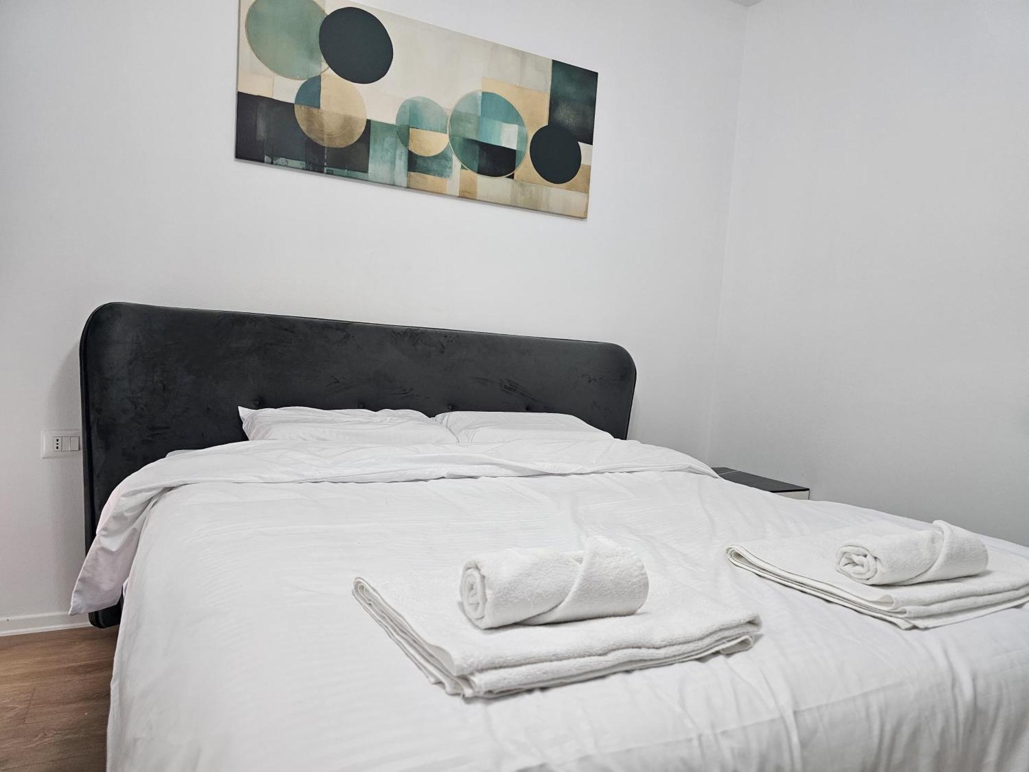 Valentino Zirkon Apartment Tirana Bagian luar foto