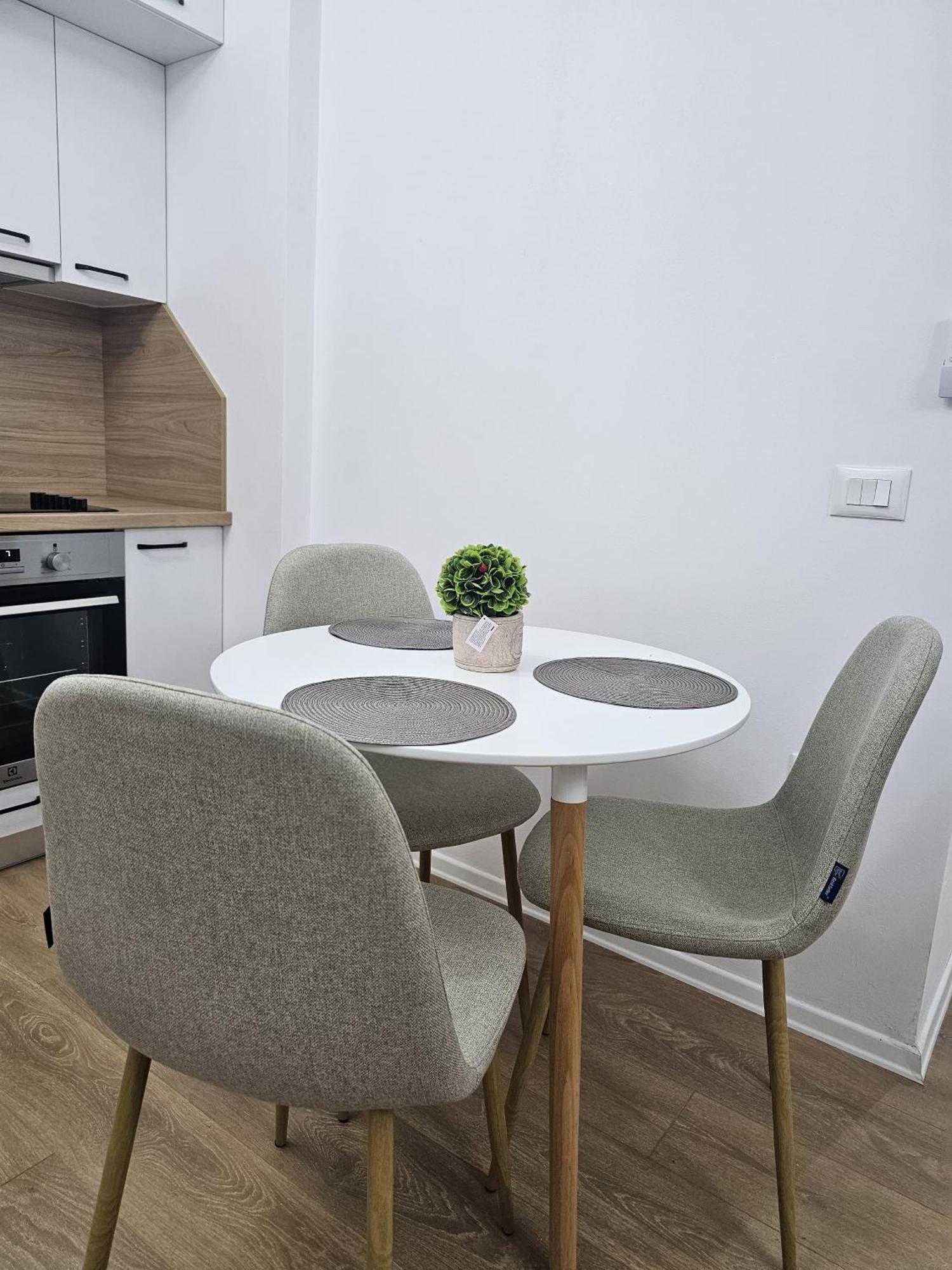 Valentino Zirkon Apartment Tirana Bagian luar foto
